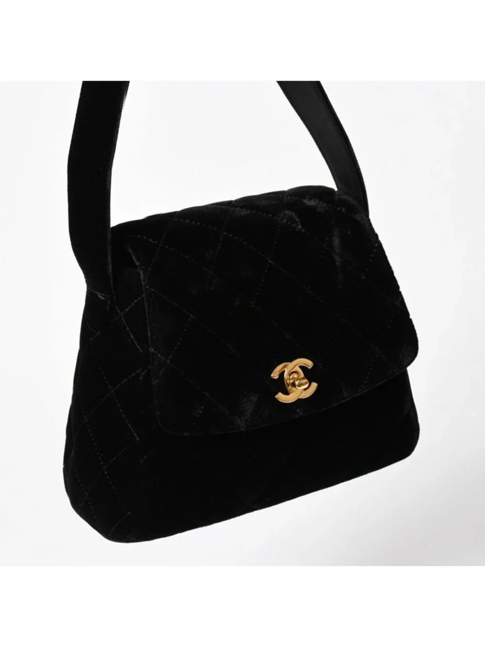 Chanel Bag CC Logo Velvet Quilted Turnlock Black Gold